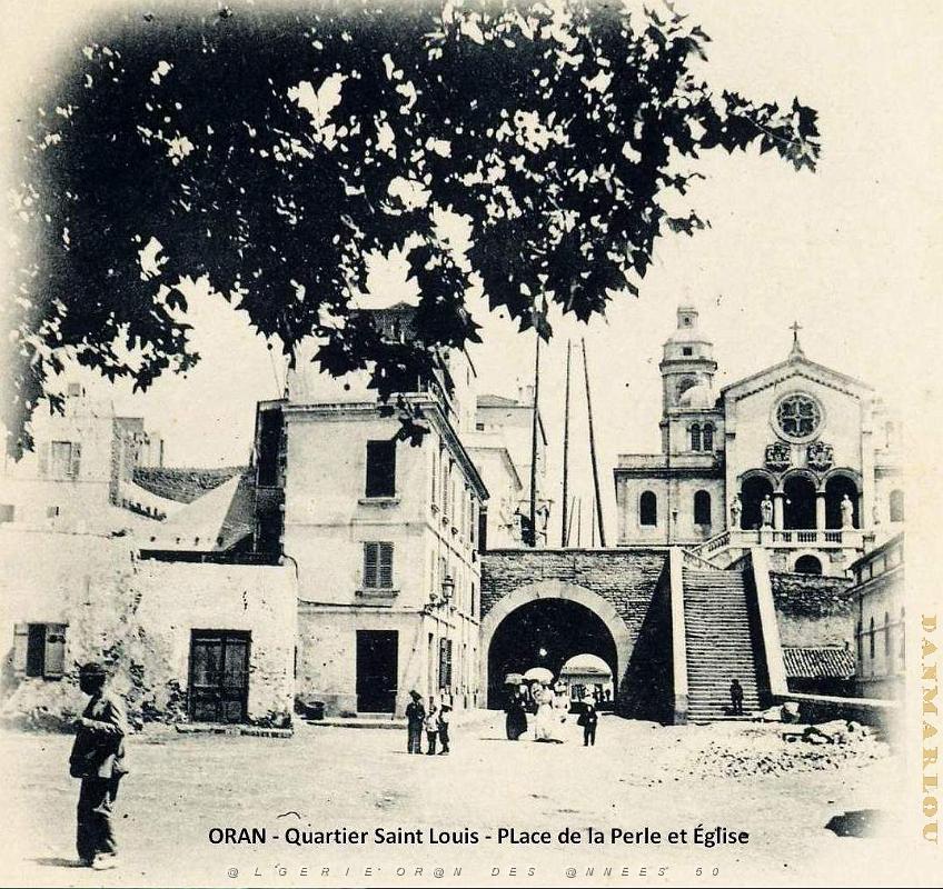 MB h- 027- eglise St-Louis et place de la perle.jpg